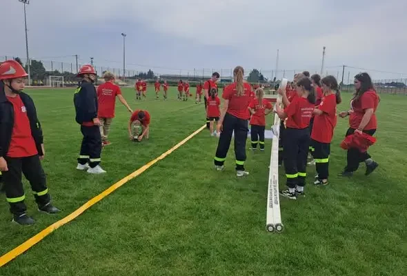 Młodzi strażacy z kilku gmin ćwiczyli wspólnie w Sługach