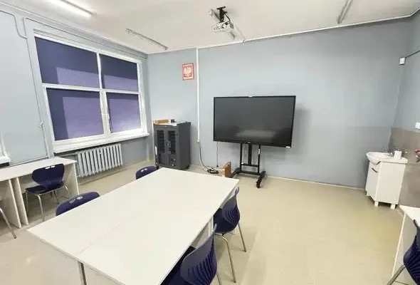 Wakacyjna metamorfoza szkoły w Ozorkowie – nowe pracownie, nowoczesny sprzęt i miejsce wyciszenia