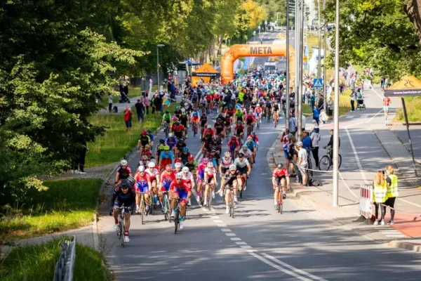 Rowerzyści z Radzionkowa zdobyli Geometryczny Środek Polski w Piątku