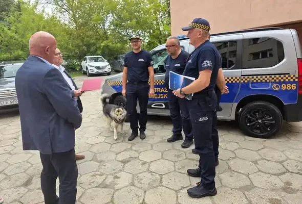 Nowy radiowóz dla Straży Miejskiej w Łęczycy